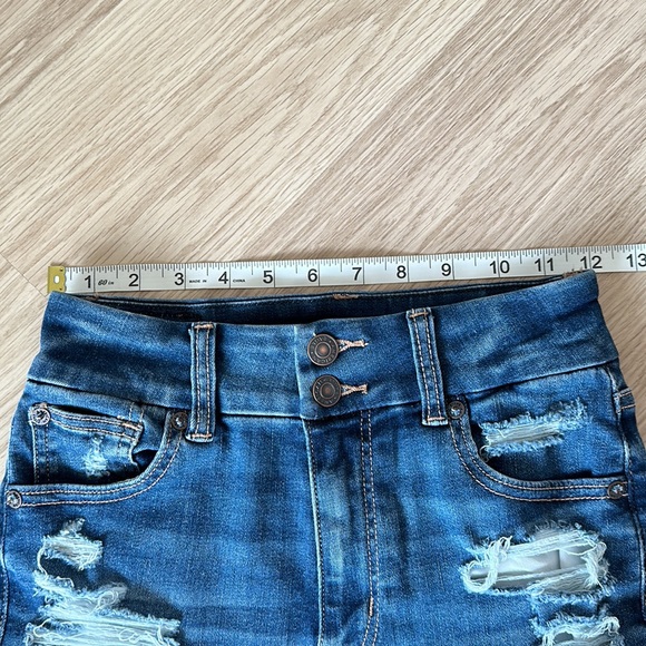 American Eagle Curvy Hi-Rise Shortie - Picture 6 of 9
